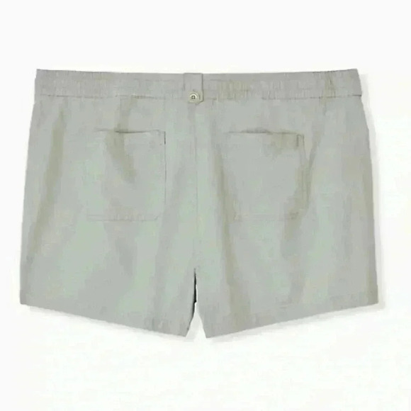 NWT TORRID Drawstring Sage Green Shorts - Picture 2 of 9